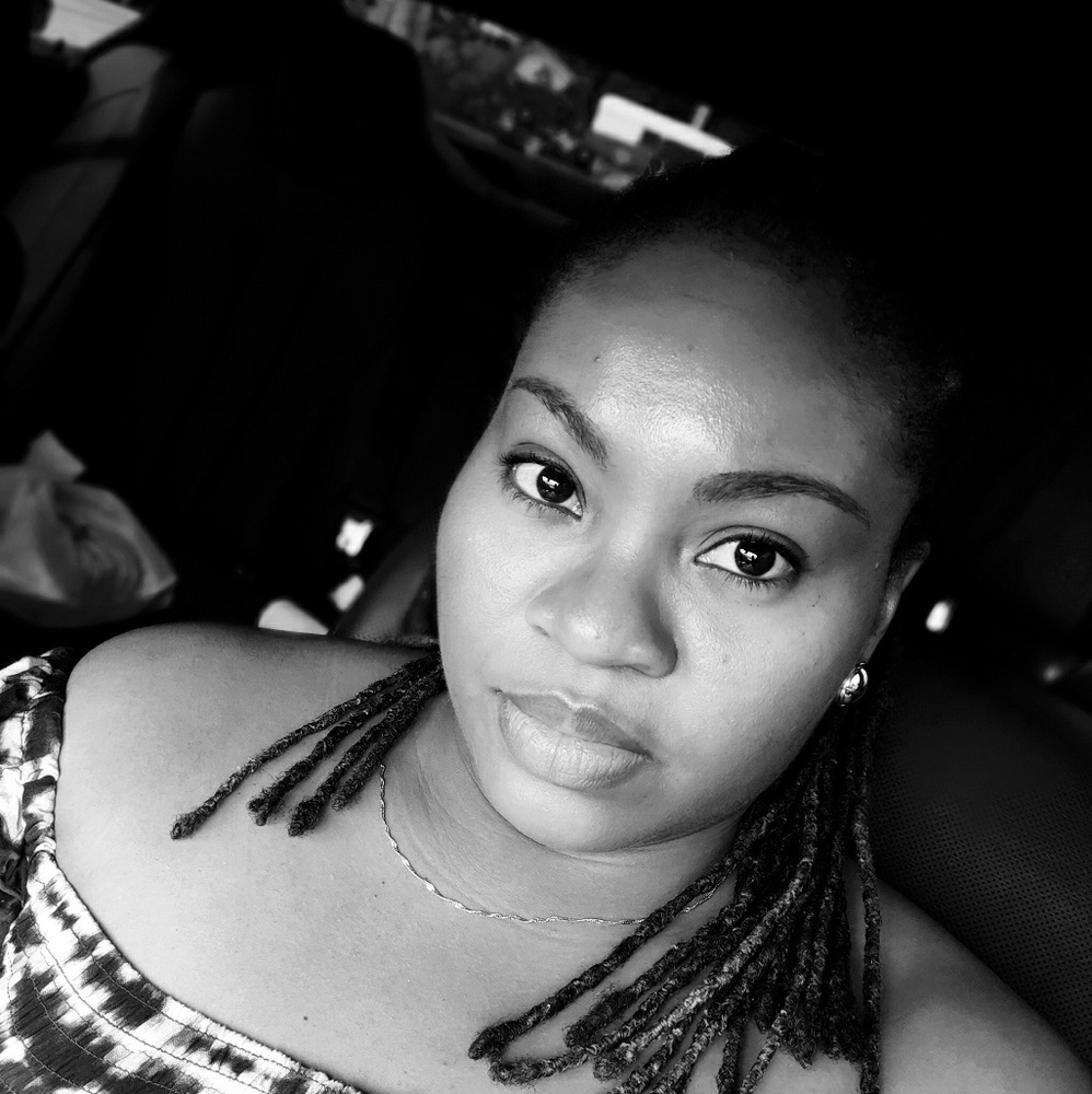 Meet your Posher, Ayanna